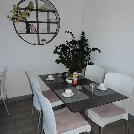 Le Foron 3*