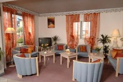 Le Foron Hotel 3*