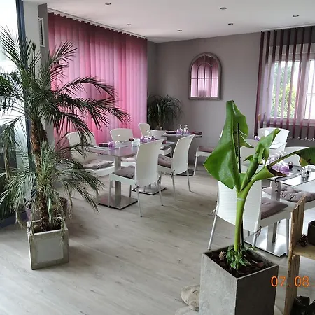 Le Foron Hotel