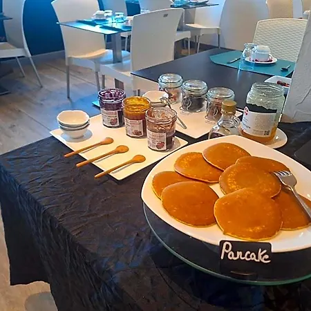 Hotel Le Foron 3*