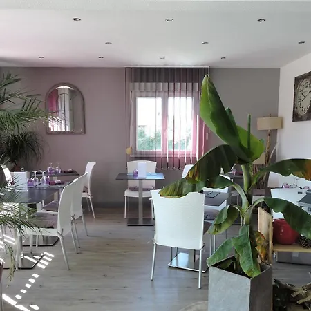 Le Foron Hotel