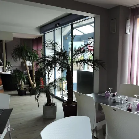 Le Foron 3*