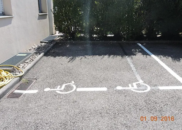 Le Foron 3*